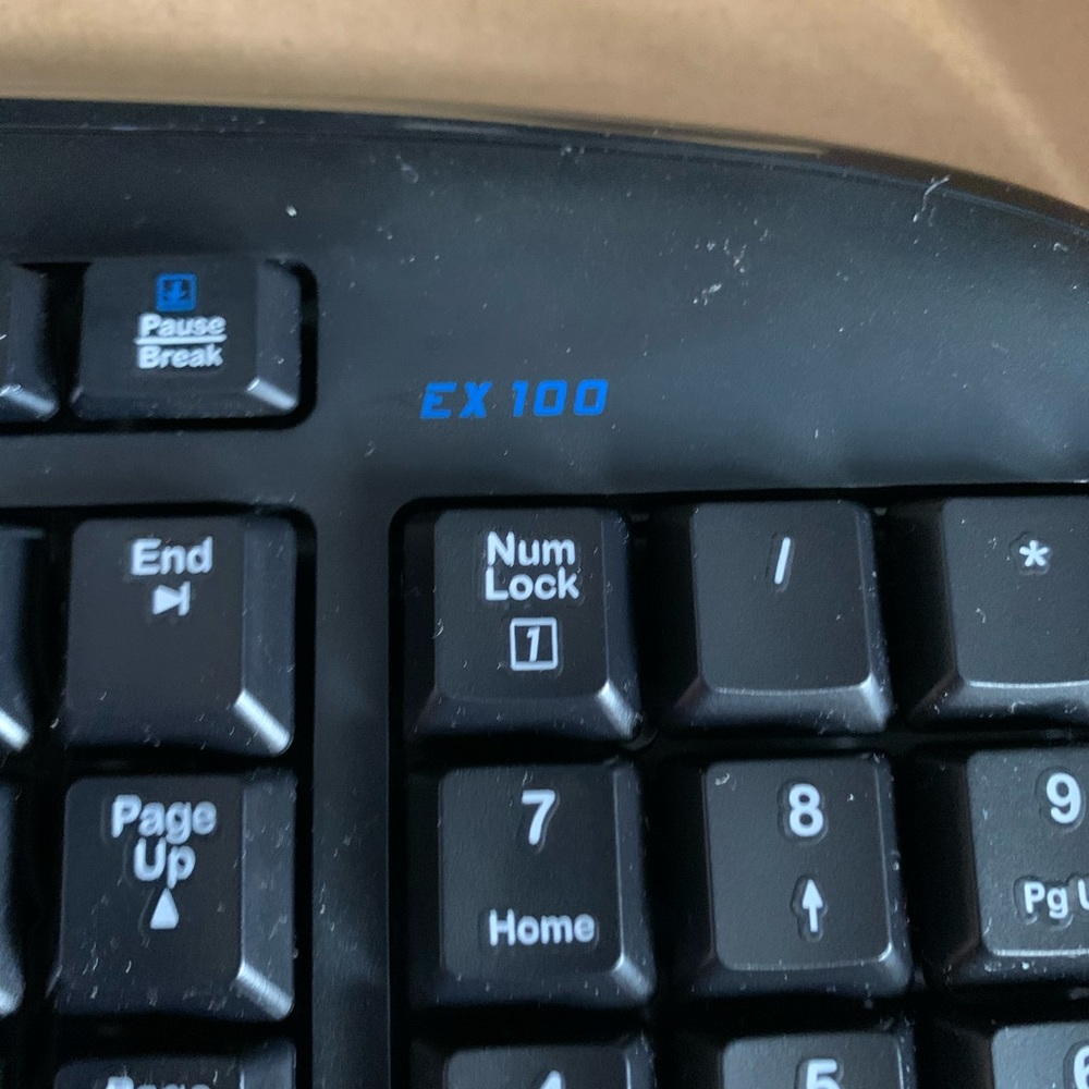 Logitech wireless keyboard set - Picture 7 of 8